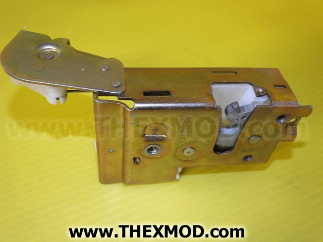 Lock - Ford 1043281-2