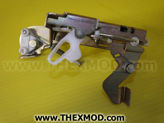 Lock - Ford 1043281-3