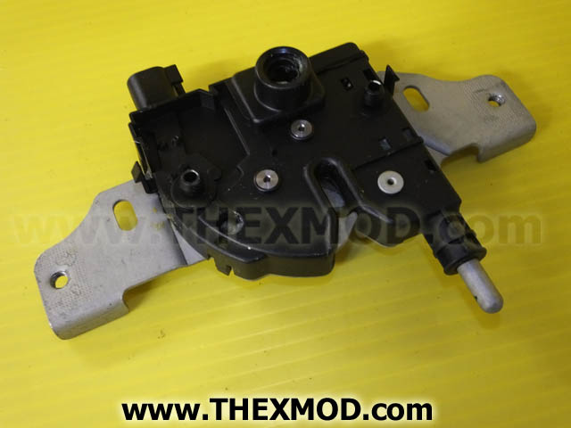 Latch - Hood - Ford 4913335-1