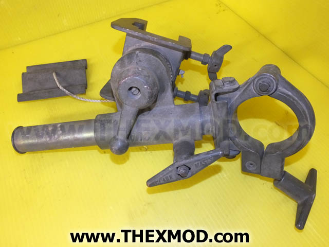 Mast Clamp Bracket - Clark-1