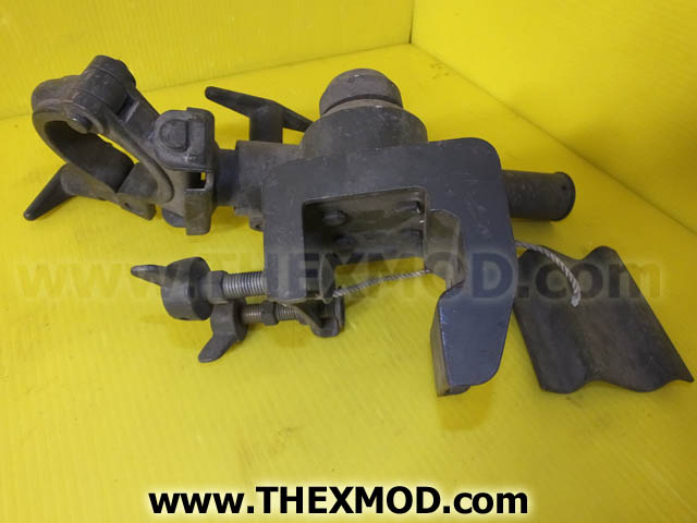 Mast Clamp Bracket - Clark-2