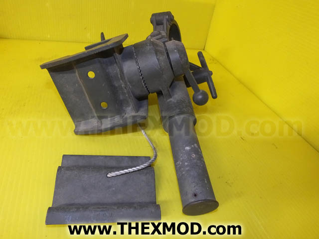 Mast Clamp Bracket - Clark-4