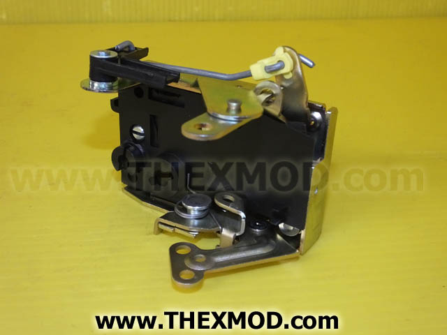 Latch - Door - Right Hand Front - FQJ103160-2