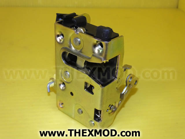 Latch - Door - Right Hand Front - FQJ103160-4