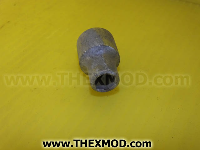 Socket - 10 - 1/2 Inch Drive - Lauravia S10-1