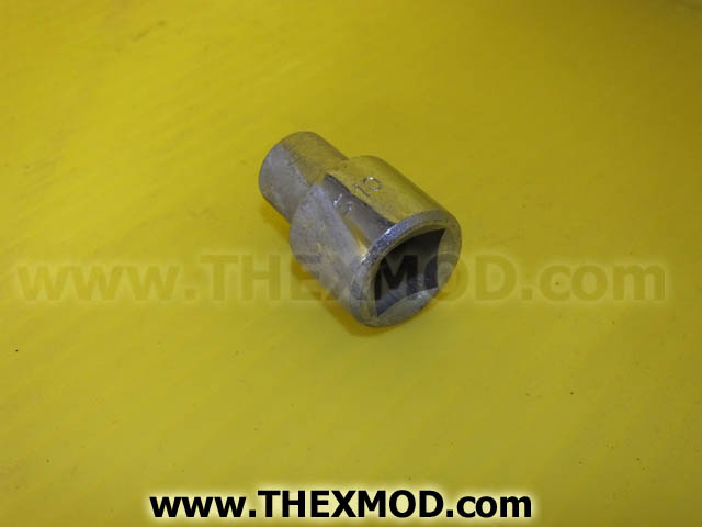 Socket - 10 - 1/2 Inch Drive - Lauravia S10-2