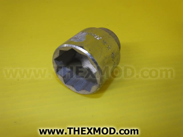 Socket - 16 - 1/2 Inch Drive - Lauravia S16-1