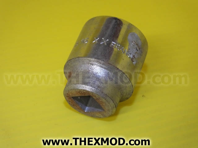 Socket - 16 - 1/2 Inch Drive - Lauravia S16-2