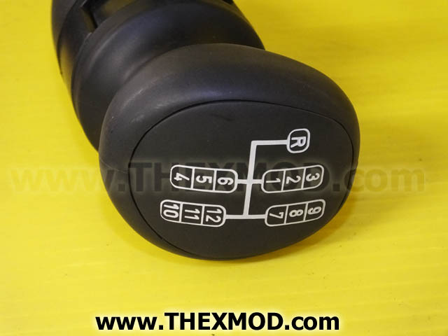 Knob - Gear - 3306014R91 2005672-2