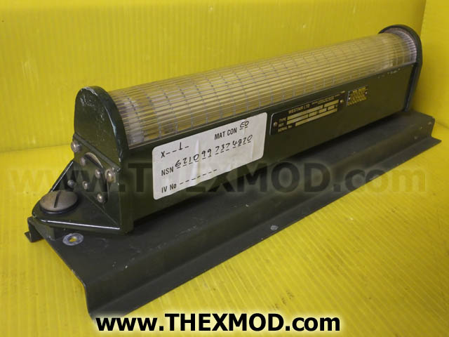 Light - Bulkhead - 24V dc - C14270 ND23472M-1