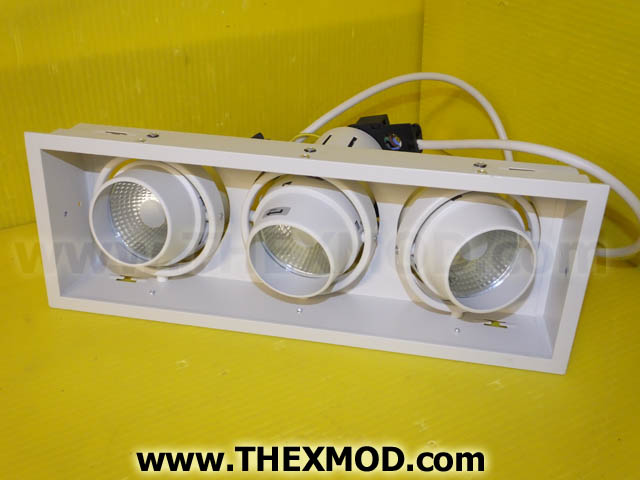 Light - 3 x 70W - CDM-TC G8.5 FLD WTE- SHUTT-PGH70043TC-YW-P-1