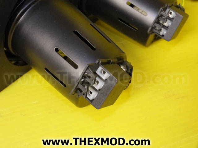 Light  3 x 70W CDM-TC G8.5 FLD BK SHUTT-PGH70043TC-YW-P-3