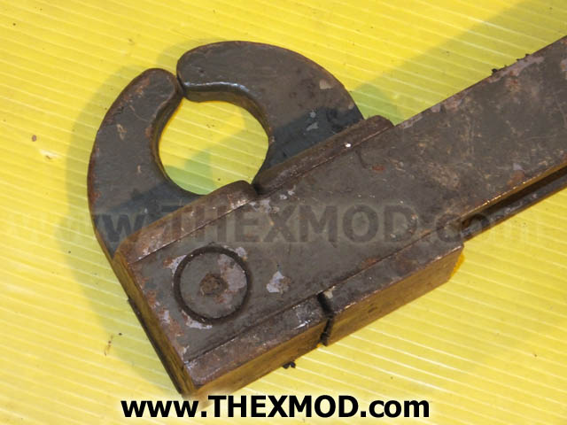 Clamp - Track - Left Hand - FV202-2
