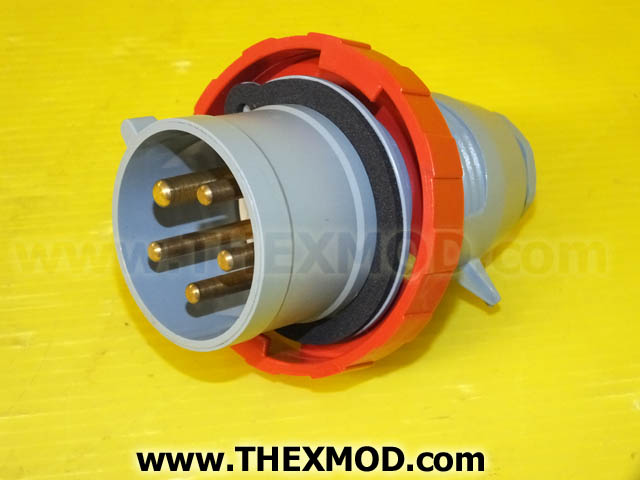 Plug Industrial - 32A 6H 240 / 415V - MK LN 9056-1