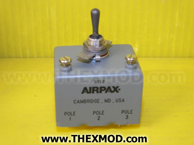Circuit Breaker - 3 Pole Trip - 12a/20a/0.05a - 35130202897-3