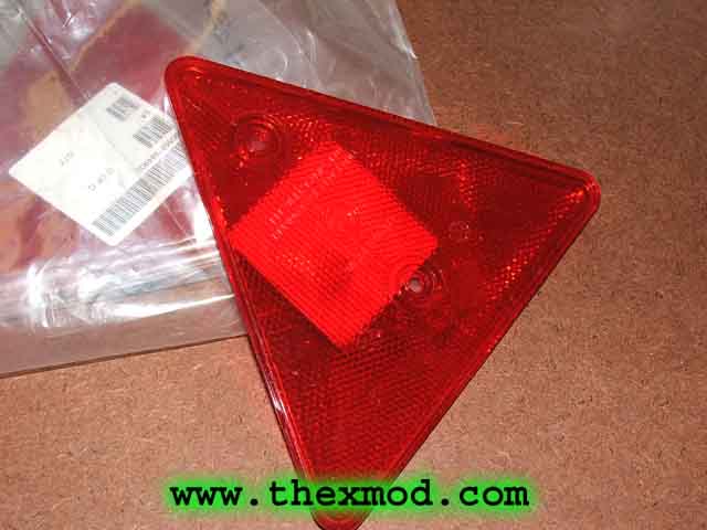 Reflector - Triangular 259-81101 - 8RA 002 020-001-2