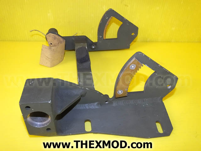 Shoulder rest - drivers seat - FV2031208-2