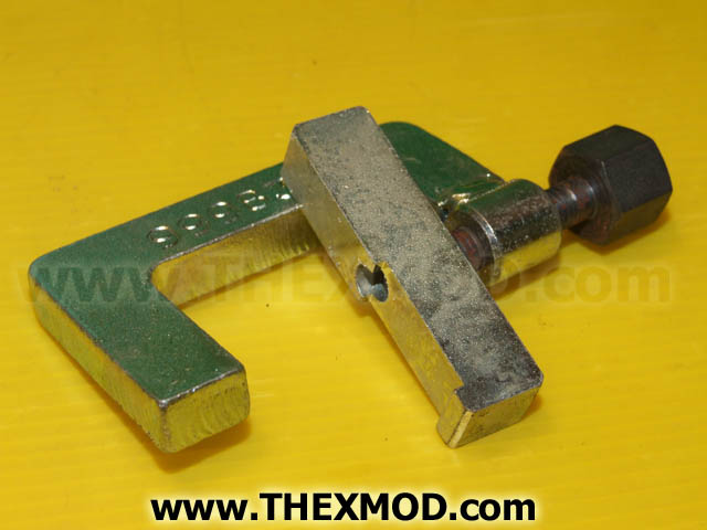 Clamp - Volvo - 9998318-1