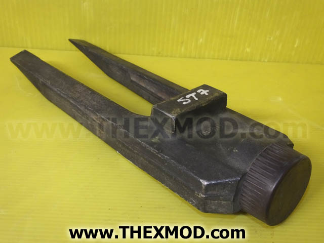 Tool Pad Removal - FV2225172-1