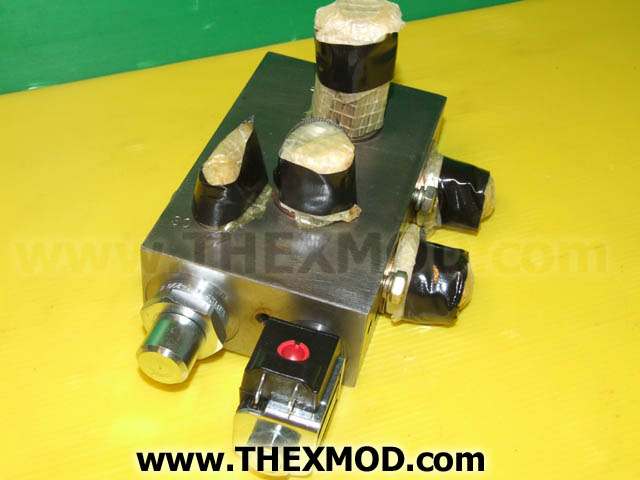 Valve Block Assembly - Hydraulic System - FV80076-2