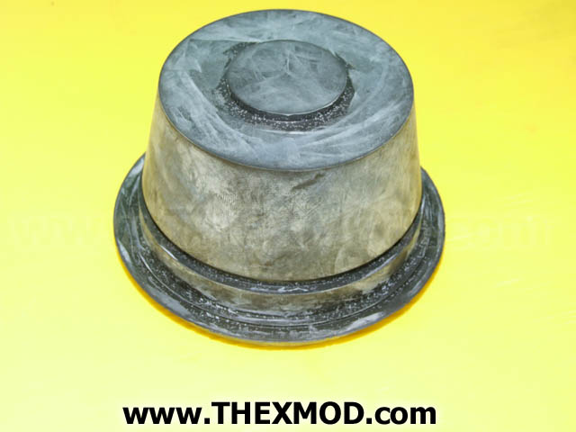 Insulator Mast - Rubber - 6581B-1