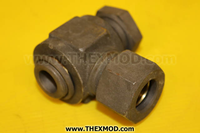 Connector Joint - Hydraulic - MM9165 AB/2/3/1210 157801-2