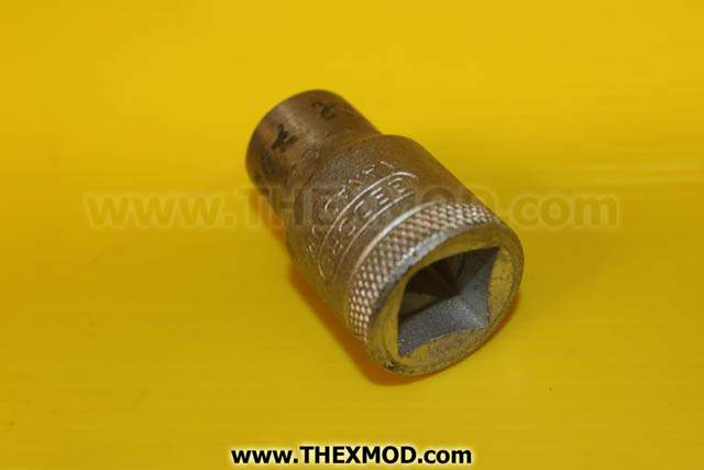 Spanner Valve Seat Bolt Box - 7672798151-1