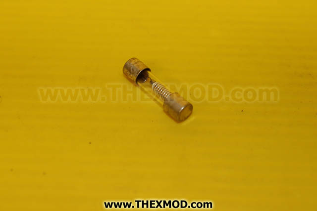 Fuse - 250V AC - BS 4265 1977 AY112-0-412-000A-1