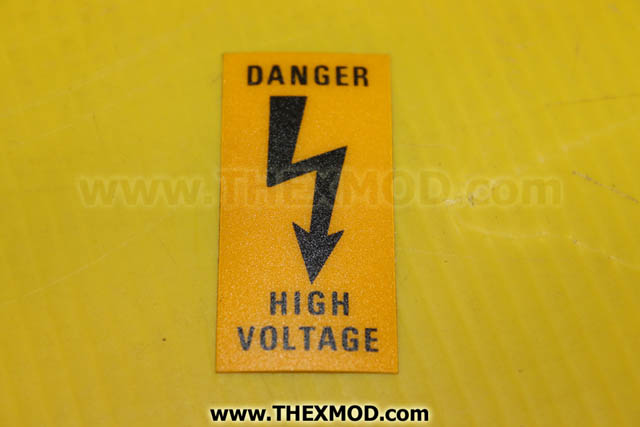 Plate - Danger High Voltage - 2cm x 4cm -1