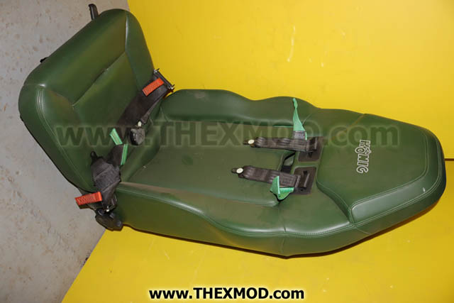 Konig Seat with Seat Belts -2