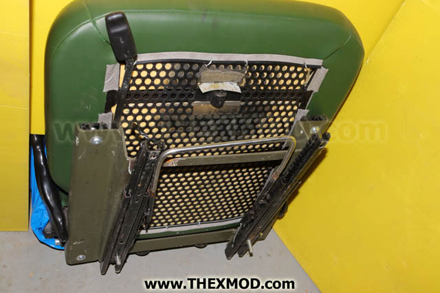 Konig Seat with Seat Belts -7