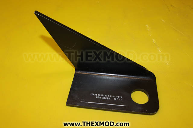 Bracket - RH Radiator Mount - 100004079-0101-1