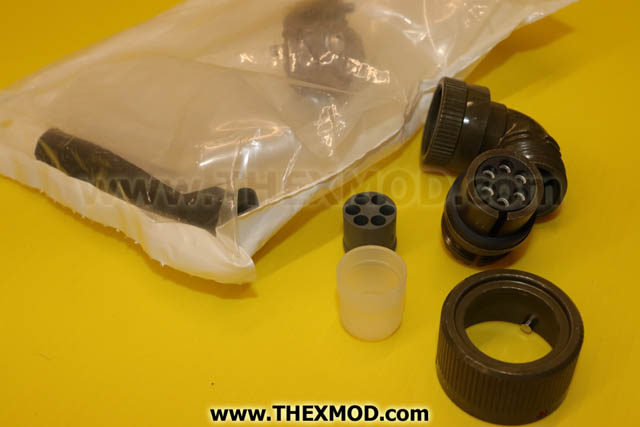 Connector - 6 Pin - CA3108E14S-6SB-1