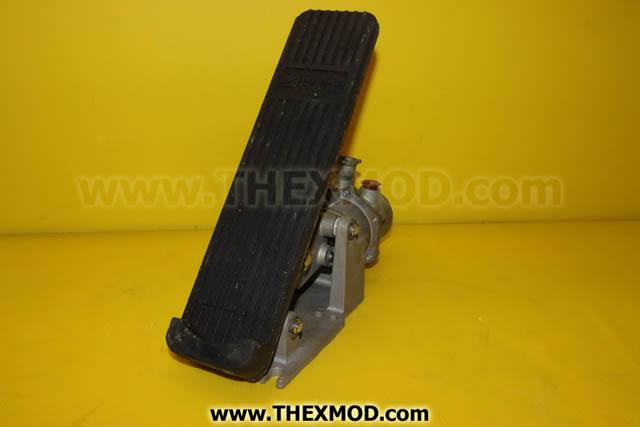 Accelerator - WM476-B 113259 8/96 L078 -1
