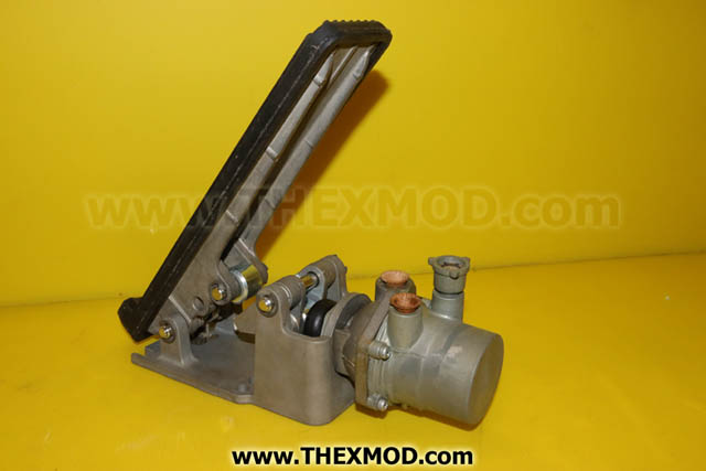 Accelerator - WM476-B 113259 8/96 L078 -2