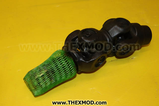 Universal Joint - 582201 114H90137-1