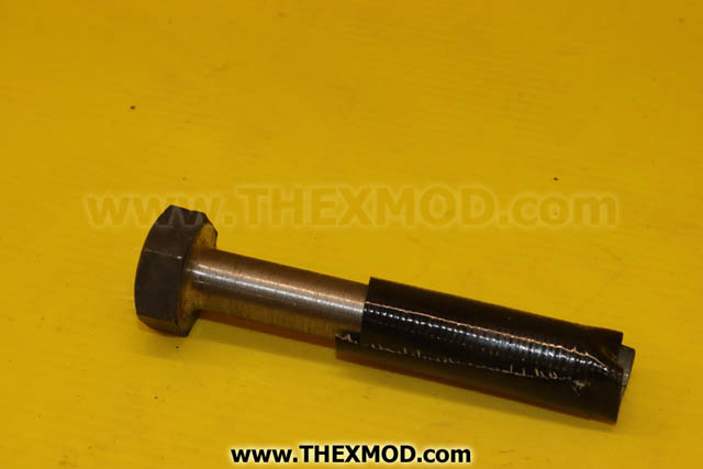 Bolt - 11in UNC x 3.25 in long - FV716677-1