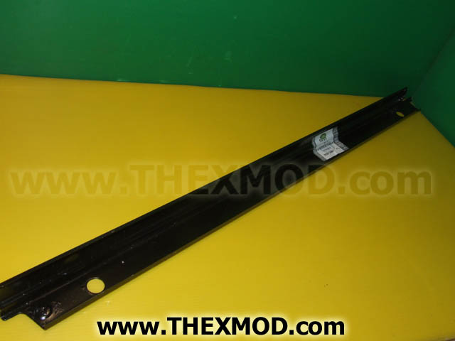 Capping Front Door - RH - RRC5034-2