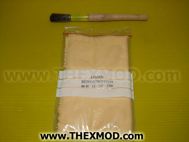 Lens Cleaning Cloth & Brush - 6640-005331-1