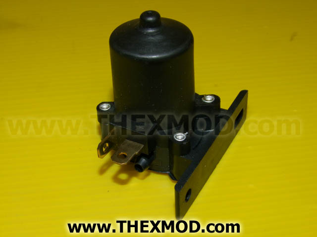 Pump - Water - Windscreen Wash - 24V - 8824855-2