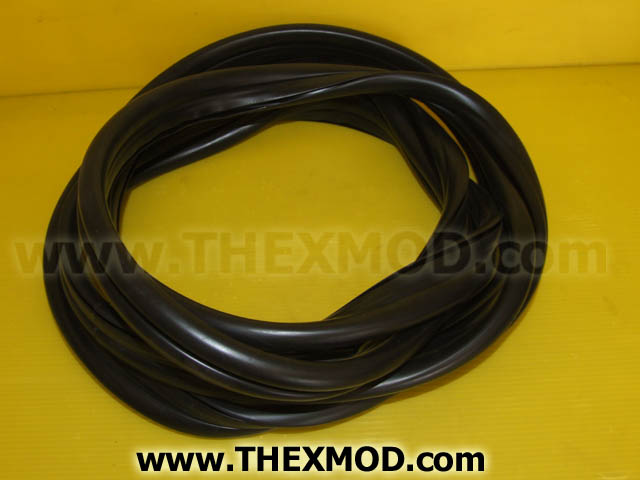 Windscreen Rubber Seal - MUC3733-1