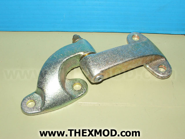 Hinge - Rear Door - BHB710051-1