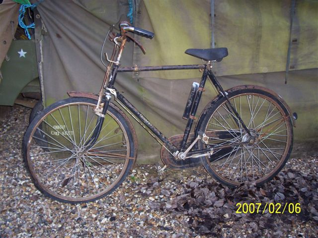 Bicycle 1940's  -  Triumph -1