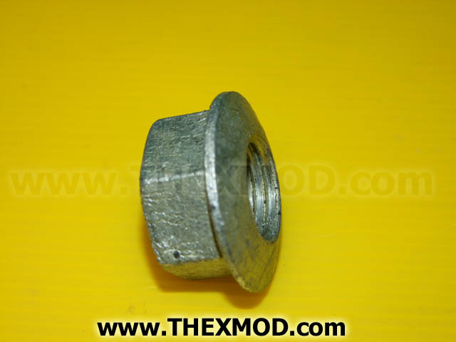 Nut - M20 - 2.5mm Pitch - Extended Washer - 40mm -2