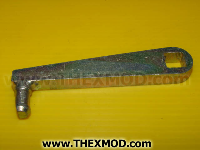 Welded Peg 1st end - sq hole 2nd end - FV2018522-1