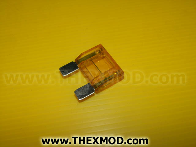 Fuse - 20 AMP - 299020 YQG10007-1