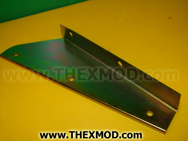 Bracket - Mudflap Righ Hand - MTC3000-1