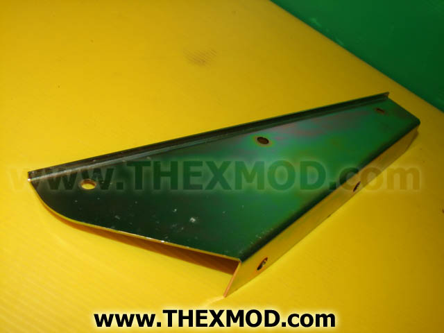 Bracket - Mudflap Righ Hand - MTC3000-2